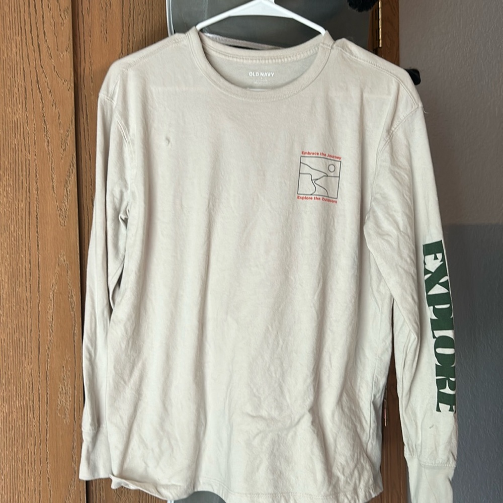 old navy long sleeve graphic tee